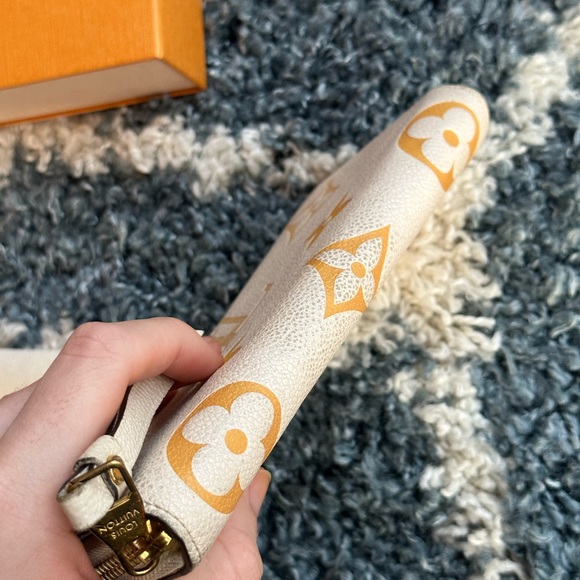 Louis Vuitton Amplant Visor Pool Zippy Wallet Empreinte Leather - Picture 12 of 12